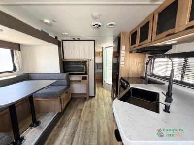2024 Forest River Cherokee Grey Wolf — photo 11 view
