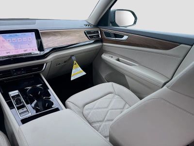 2026 Volkswagen Atlas — photo 18 view