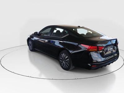 2025 Nissan Altima - Photo 5