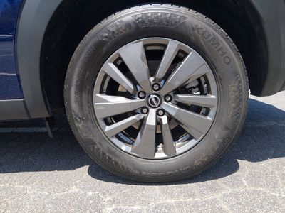 2025 Nissan Pathfinder — photo 10 view