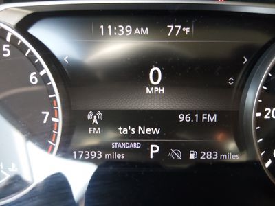2025 Nissan Pathfinder — photo 14 view