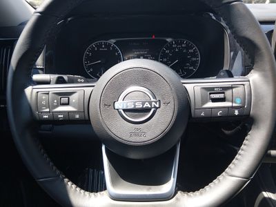 2025 Nissan Pathfinder — photo 12 view