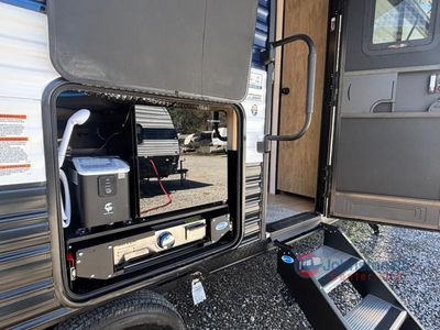 2026 Forest River RV Cherokee Grey Wolf - Photo 9