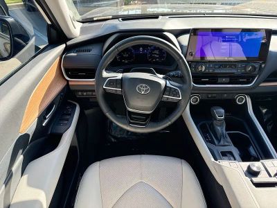 2024 Toyota Grand Highlander Platinum - Photo 11