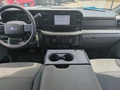 2025 Ford F-250SD — photo 15 view
