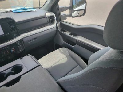 2025 Ford F-250SD — photo 16 view