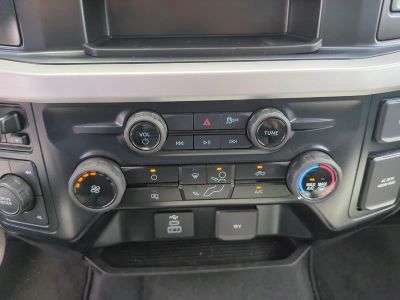 2025 Ford F-250SD — photo 23 view