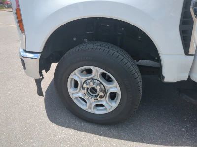 2025 Ford F-250SD — photo 32 view