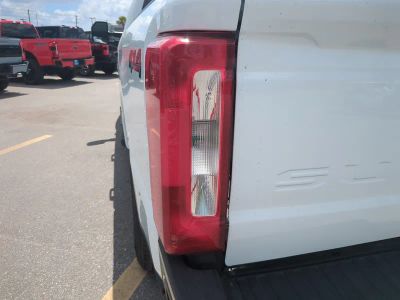 2025 Ford F-250SD — photo 11 view