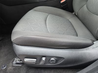 2024 Toyota RAV4 - Photo 16