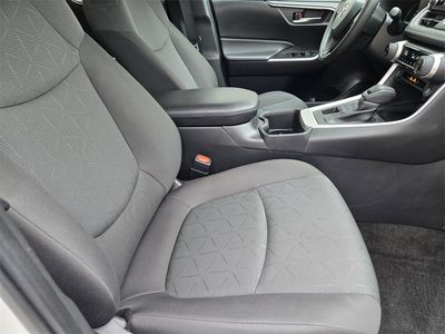 2024 Toyota RAV4 - Photo 9