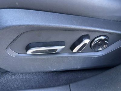 2025 Acura RDX — photo 14 view