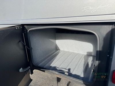 2022 Dynamax DynaQuest XL — photo 11 view