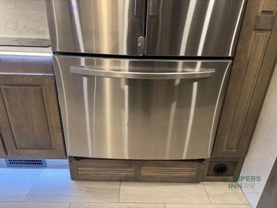 2022 Dynamax DynaQuest XL — photo 49 view