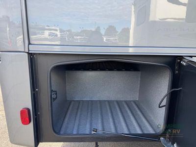 2022 Dynamax DynaQuest XL — photo 15 view