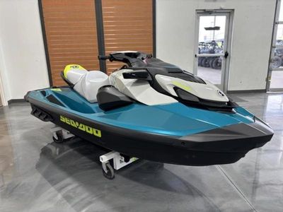 2025 Sea-Doo GTI SE 170 Tech, Audio, iDF, iBR in TEA/GRN — front three-quarter view