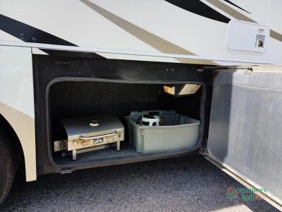 2008 Coachmen RV Sportscoach SRS — photo 11 view