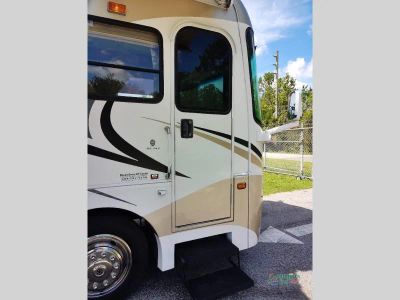 2008 Coachmen RV Sportscoach SRS — photo 24 view