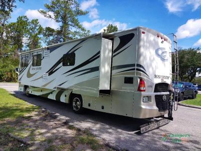 2008 Coachmen RV Sportscoach SRS — interior view
