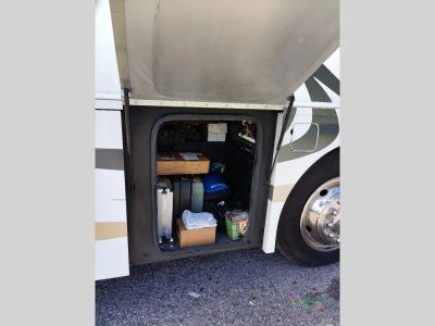 2008 Coachmen RV Sportscoach SRS — photo 8 view