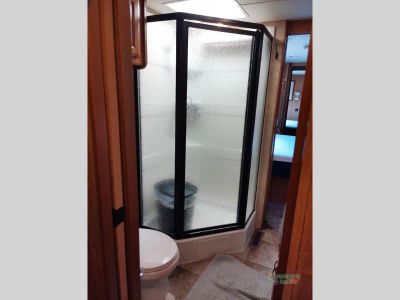 2008 Coachmen RV Sportscoach SRS — photo 38 view