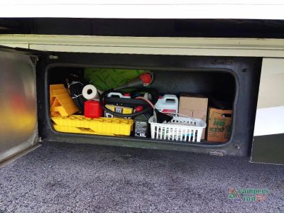 2008 Coachmen RV Sportscoach SRS — photo 17 view