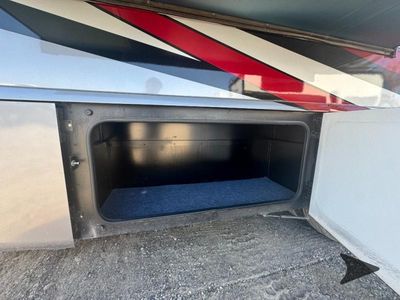 2023 Winnebago Adventure - Photo 10