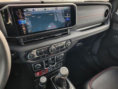 2026 Pre-Owned 2024 Jeep Wrangler - Photo 10