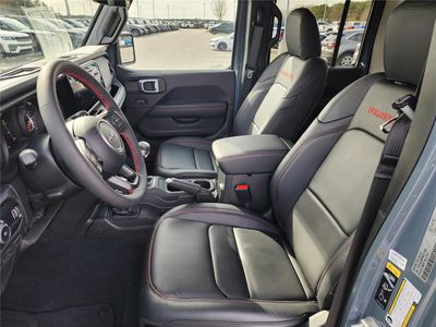 2026 Pre-Owned 2024 Jeep Wrangler - Photo 13