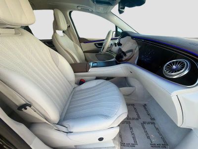 2023 Mercedes-Benz EQS — photo 32 view