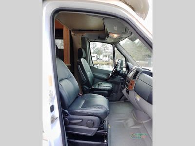 2015 Thor Motor Coach Citation — photo 9 view