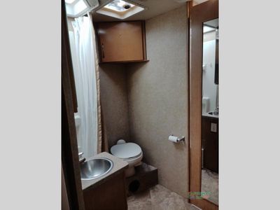 2015 Thor Motor Coach Citation — photo 35 view