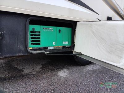 2015 Thor Motor Coach Citation — photo 12 view