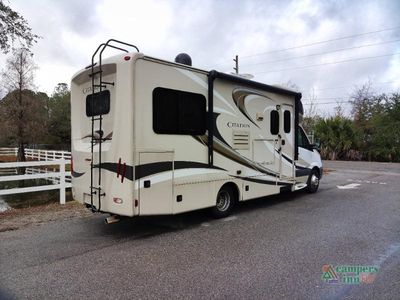 2015 Thor Motor Coach Citation — engine compartment view