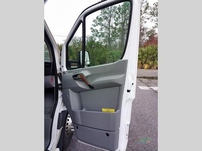 2015 Thor Motor Coach Citation — photo 10 view