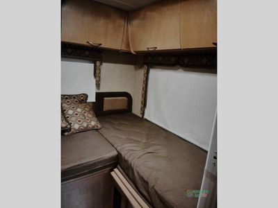 2015 Thor Motor Coach Citation — photo 34 view