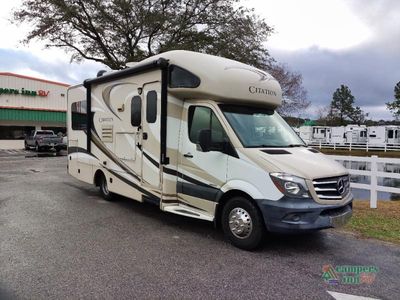 2015 Thor Motor Coach Citation — front three-quarter view