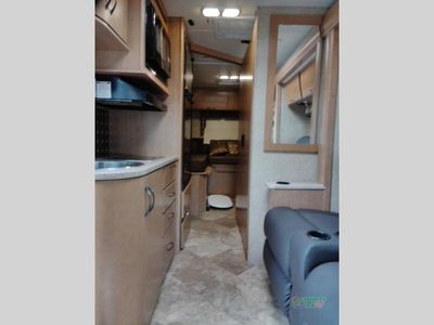 2015 Thor Motor Coach Citation — photo 39 view