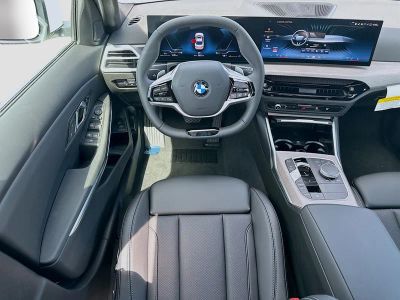 2026 BMW 3 Series — photo 15 view
