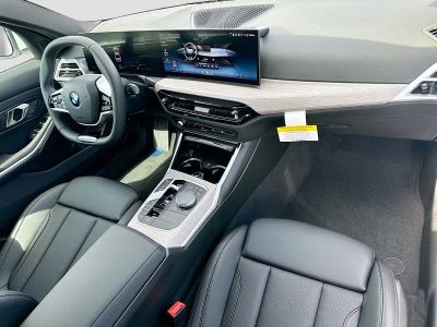 2026 BMW 3 Series — photo 21 view