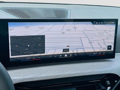 2026 BMW 3 Series — photo 10 view