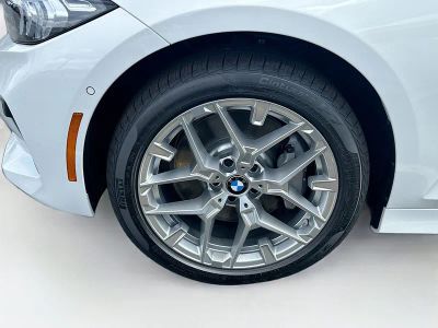 2026 BMW 3 Series — photo 23 view