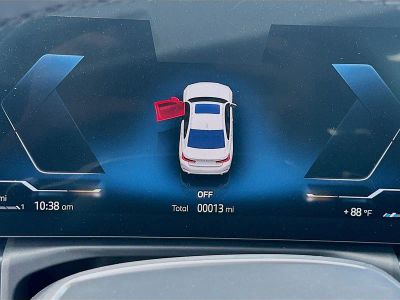 2026 BMW 3 Series — photo 8 view