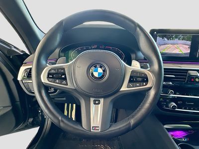 2023 BMW 5 Series — photo 11 view
