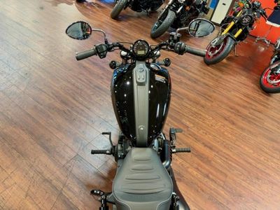 2025 Indian Motorcycle Scout Sixty Bobber Black Metallic - Photo 11