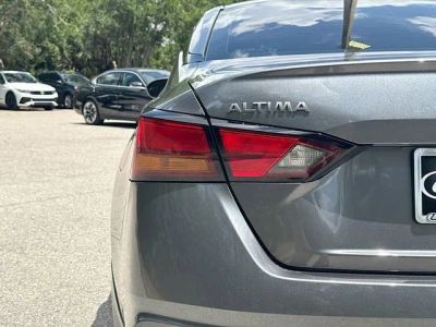 2024 Nissan Altima — photo 10 view