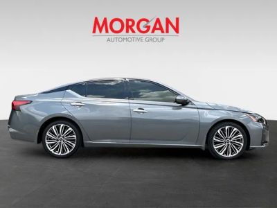 2024 Nissan Altima — side profile view