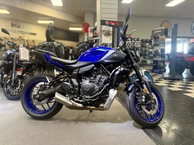 2025 Yamaha MT-07 — side profile view