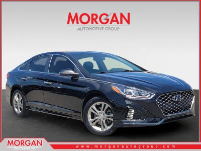 2019 Hyundai Sonata SEL in Phantom Black — front three-quarter view