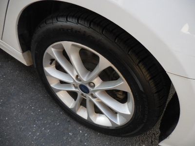 2019 Ford Fusion Hybrid - Photo 30